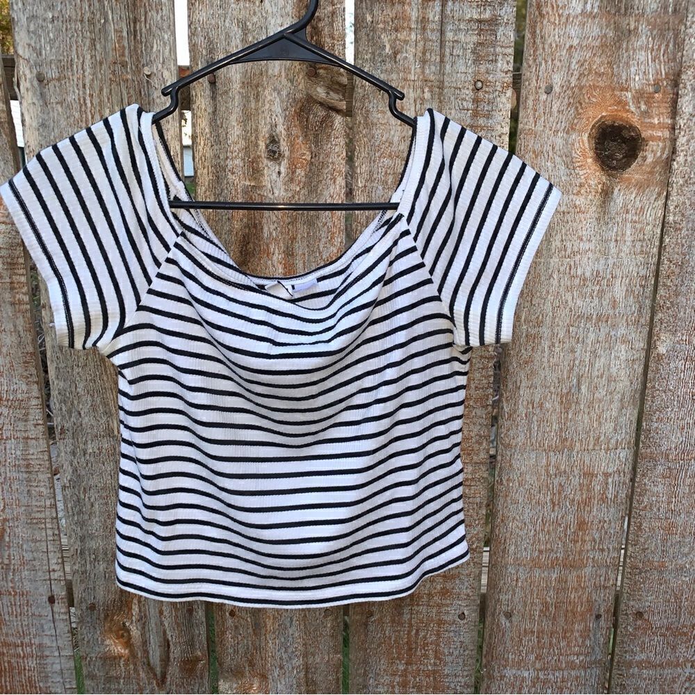 Divided crop T-shirt short sleeve size junior large